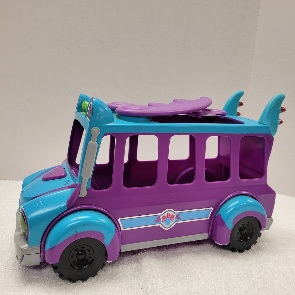 Hasbro Netflix Super Monsters GrrBuss interactive‎ toy 12" bus